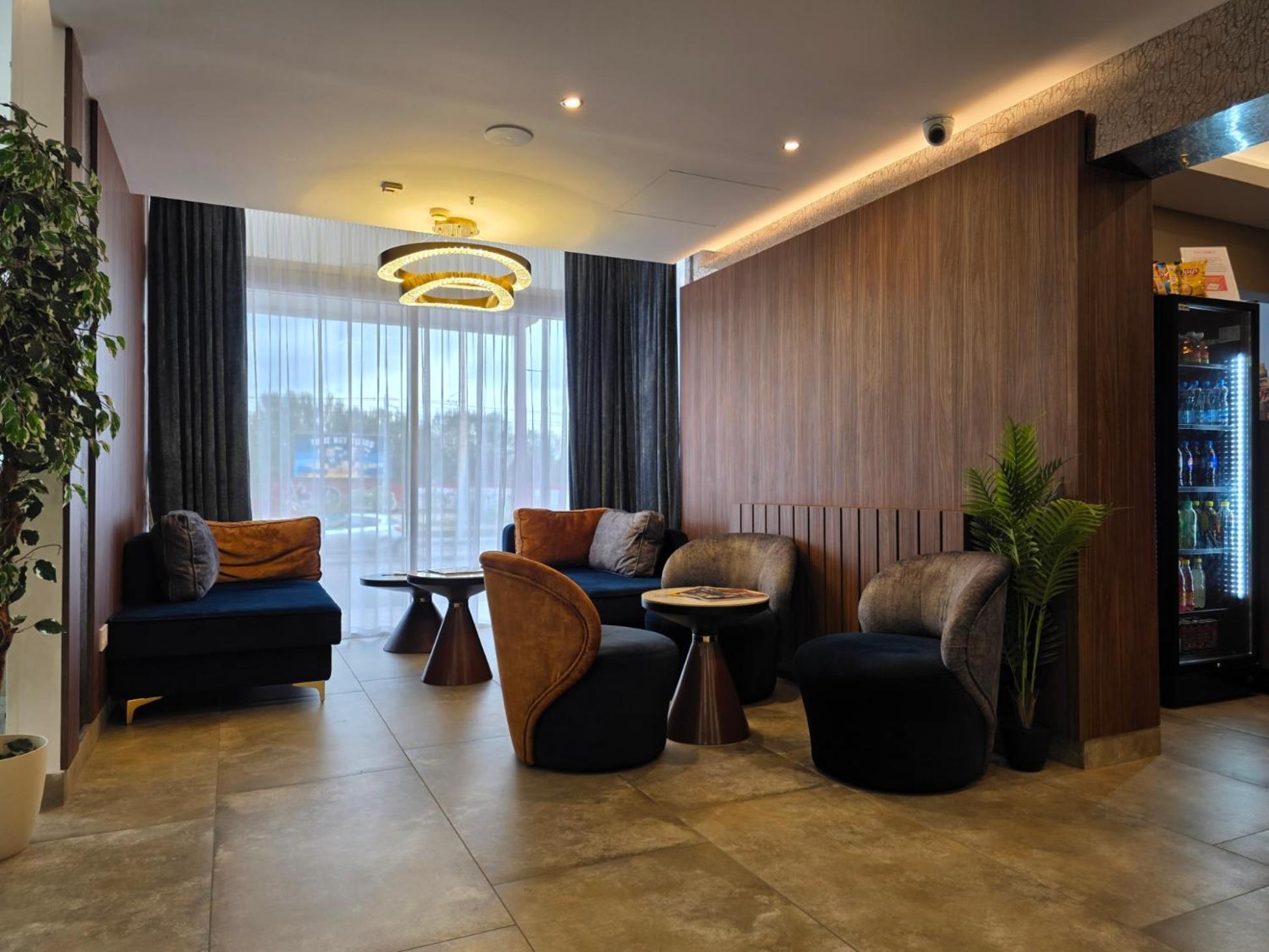 Hotel Canada 3*